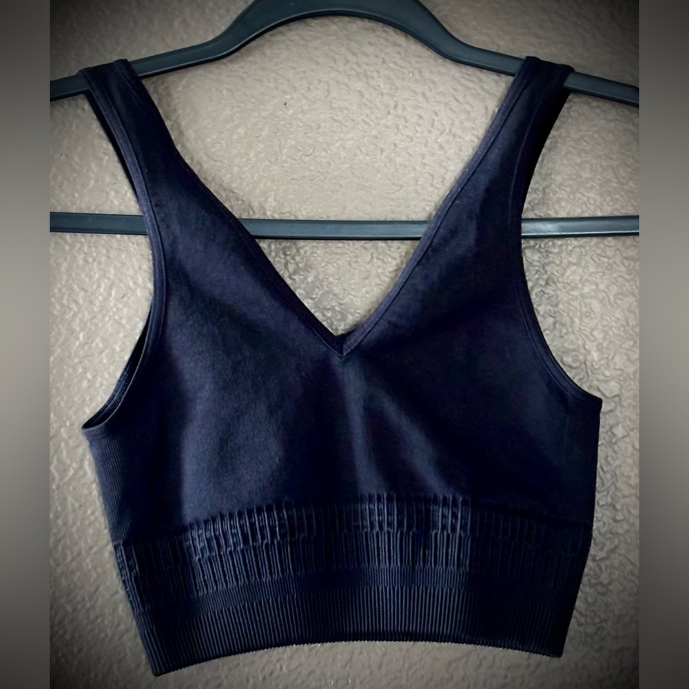 NWOT… FREE PEOPLE MOVEMENT Crop Tank